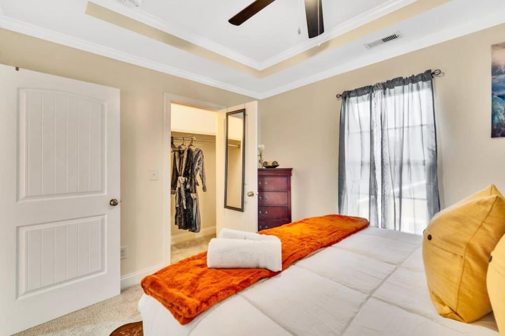 Вилла Cozy 2B Townhouse King Bed Free Parking Tv In Brs Конкорд Экстерьер фото
